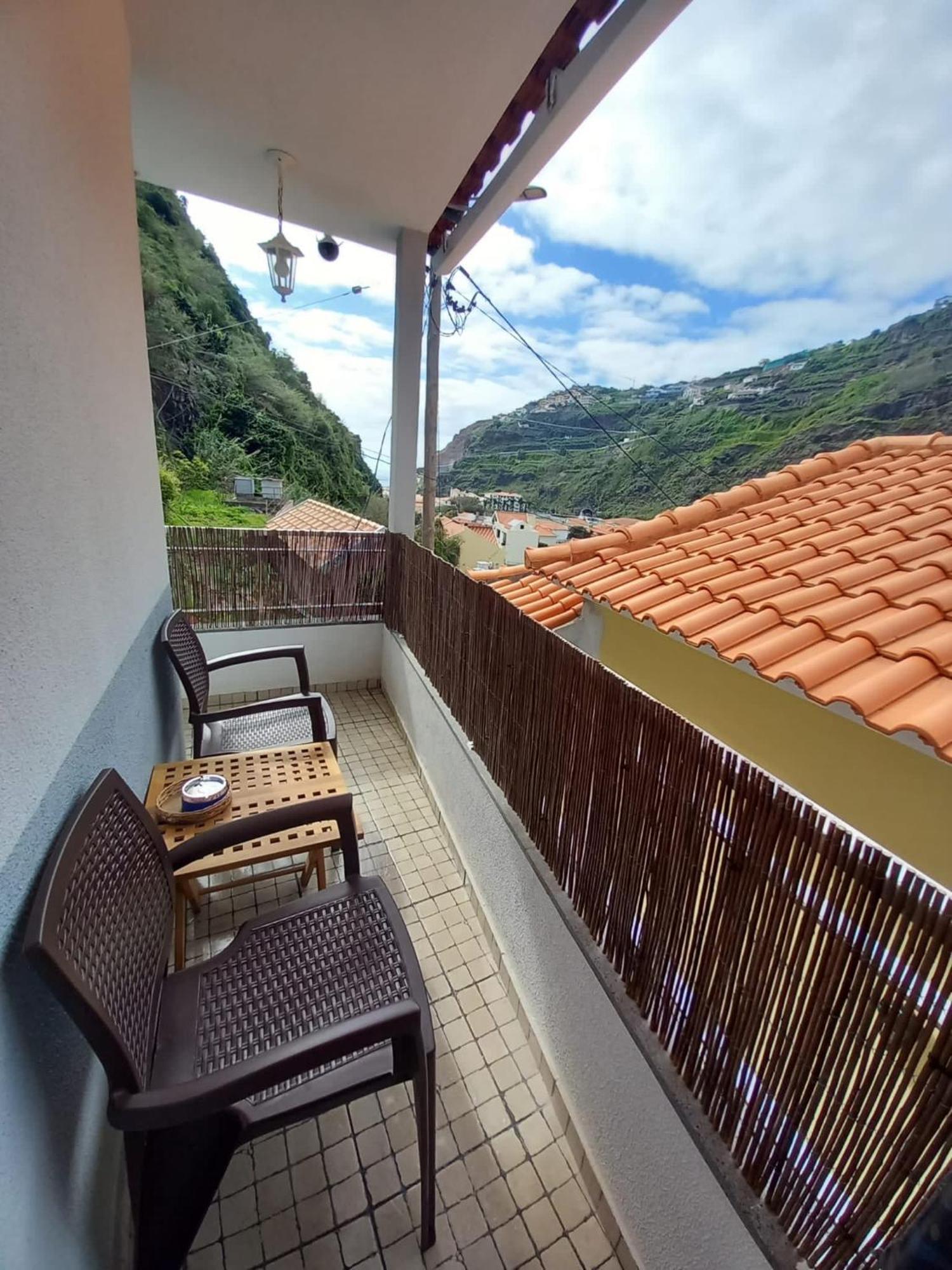 2 Bed Room Apartment , Sea View, 10 Minutes Walk To The Beach Ribeira Brava Kültér fotó